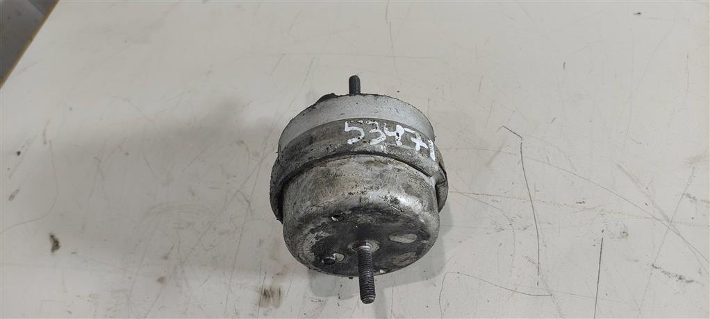 подушка крепления двигателя Audi A4 B7 2006, 2.0 л., бензин, седан, BPG, ALT, BPJ, BWE, BFB, BWT, 8E0199379BH, BGB, BUL, BYK, . - фото №1