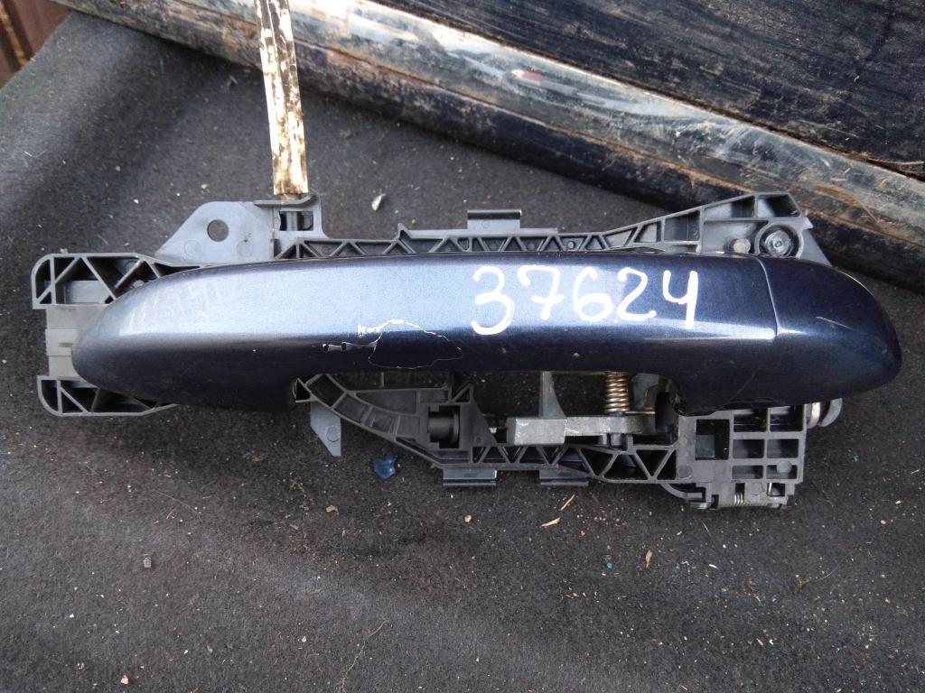 ручка наружная передняя правая Volkswagen Passat B7 2011, 2.0 л., TDi, дизель, универсал, 3C837206, . - фото №1