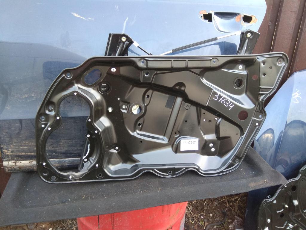 стеклоподъемник передний правый Volkswagen Passat B7 2011, 2.0 л., TDi, дизель, универсал, 3AA837462C, . - фото №1
