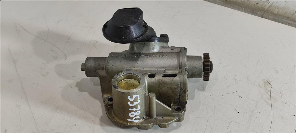 насос масляный Audi A6 4G/C7 2013, 2.0 л., TSI, бензин, универсал, CDN, CDNB, CAE, CDHA, CDNA, 06H115105AC, 06H115105, 06H115105AF, 06H115105AJ - фото №1