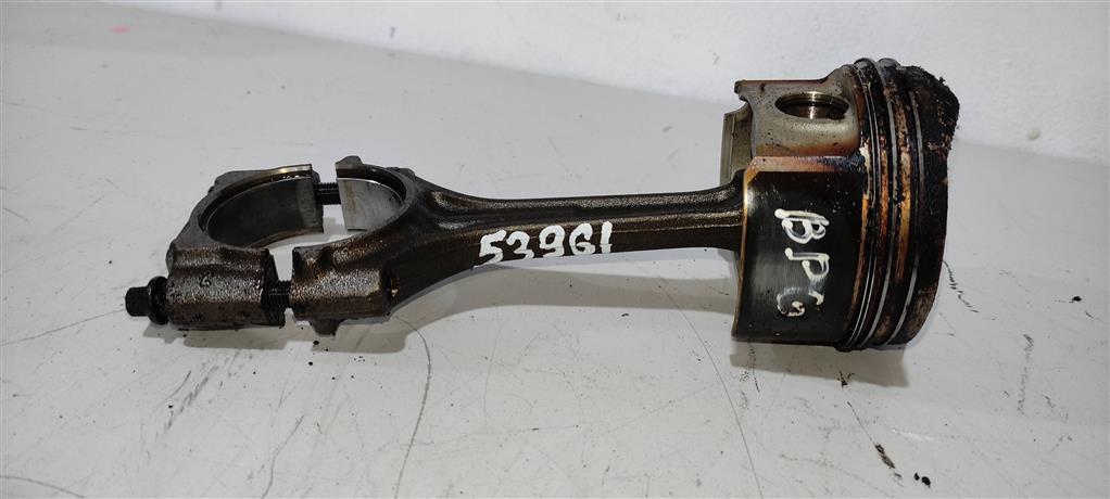 поршень Audi A4 B7 2006, 2.0 л., бензин, седан, BPG, BPY, 06D107066AB, BPJ, BWE, AXX, BWA, BWT, CDL, BGB, BUL, BYK, CDLA, CDLC - фото №1