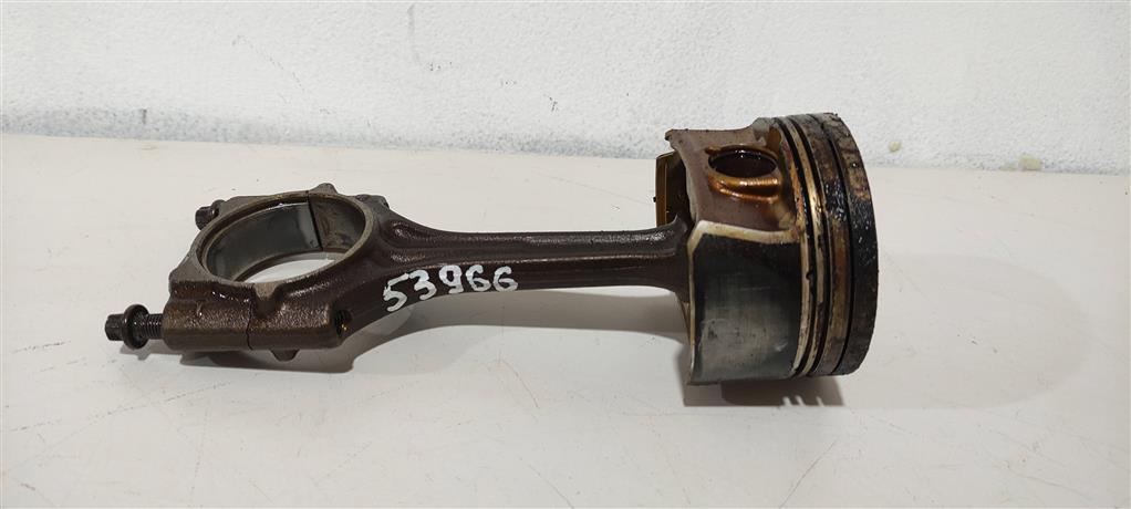 поршень Volkswagen Passat B6 2006, 2.0 л., бензин, седан, BPG, BPY, 06D107066AB, BPJ, BWE, AXX, BWA, BWT, CDL, BGB, BUL, BYK, CDLA, CDLC - фото №1