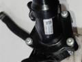 корпус термостата Volkswagen Jetta 5 поколение 2009, 2.0 л., бензин, седан, 06F121111, BVY, BLR, BLX, BVX, AXW, AXX, . - фото №3
