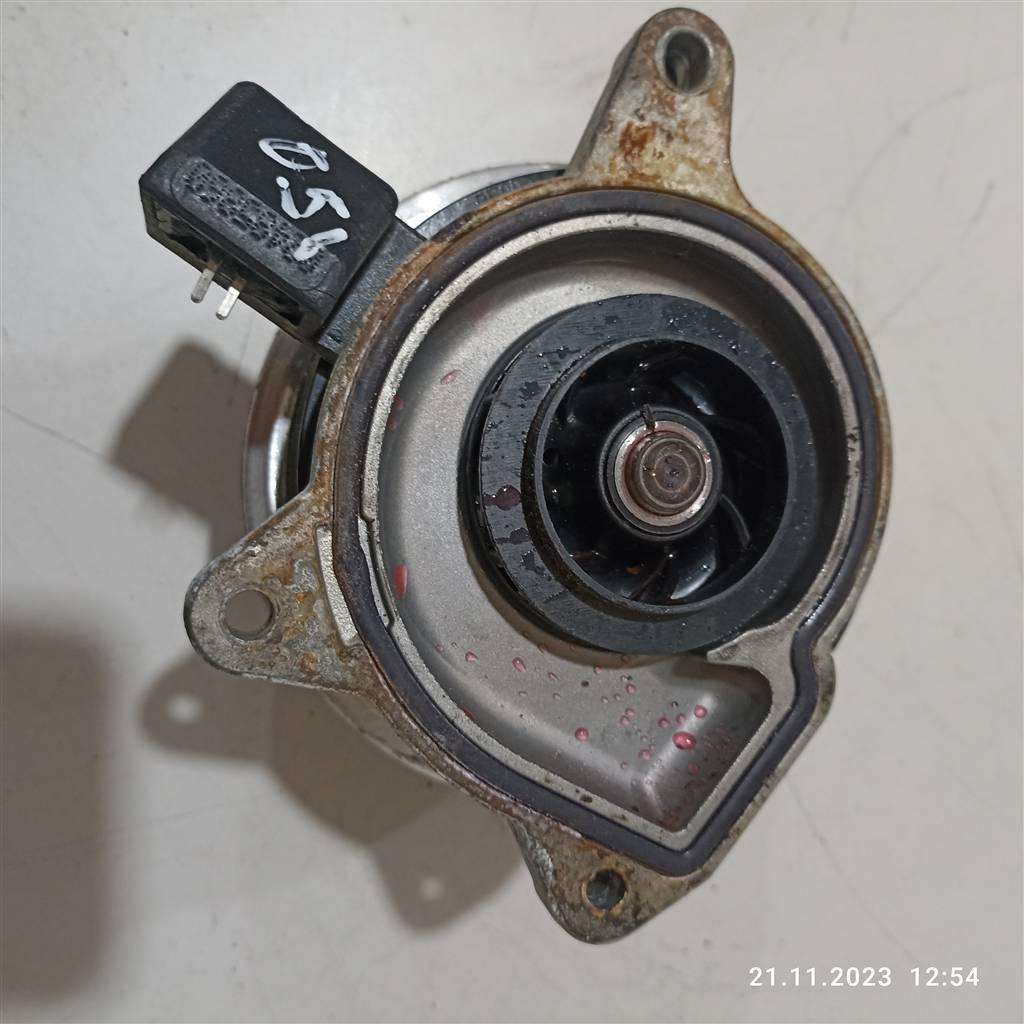 помпа Volkswagen Passat B6 2007, 1.4 л., TSI, седан, BLG, BMY, 03C880727D, 03C121004J, CAVD, CAXA - фото №1