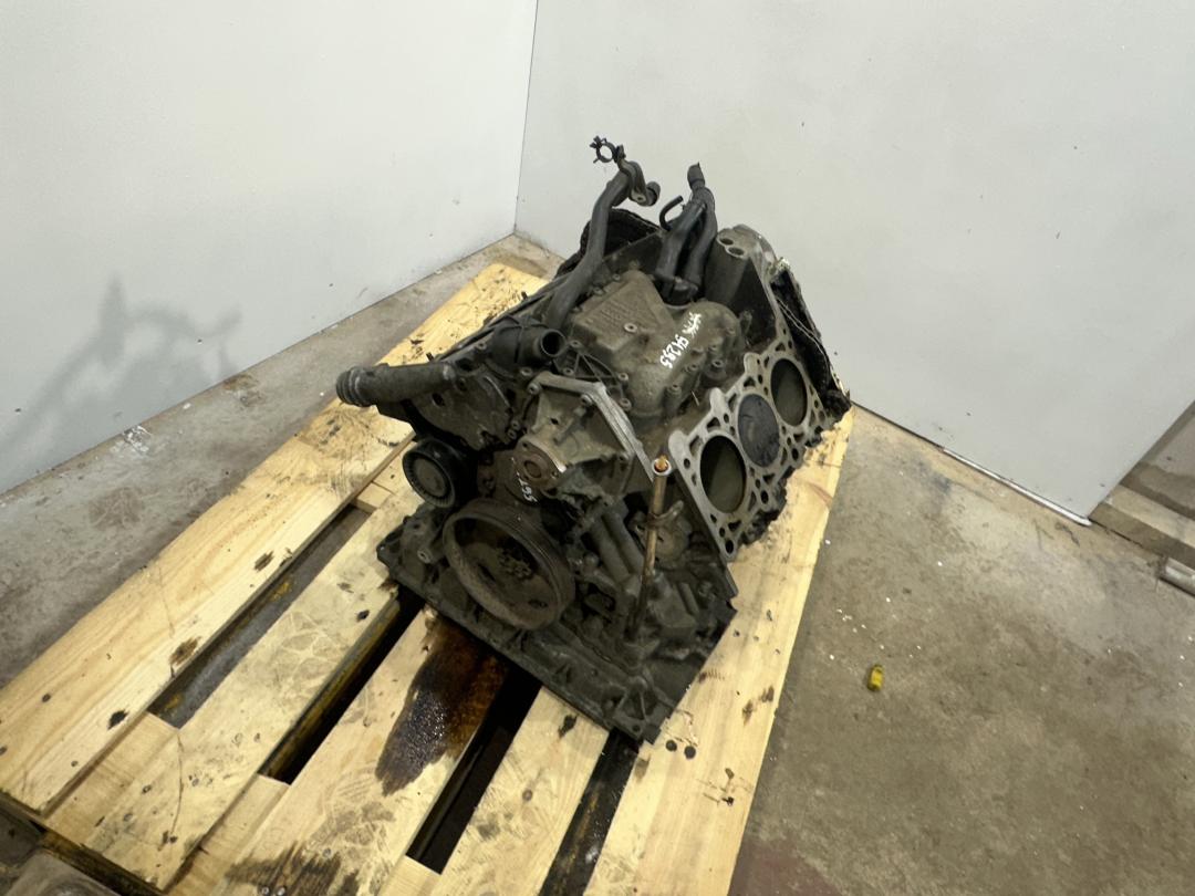 блок цилиндров Audi A6 4F/C6 2006, 2.4 л., FSI, бензин, седан, BDW, 06E107065A, 06E107065AB, 06E107065AD, 06E107065AR, 06E107065CQ, 06E107065DC, . - фото №1