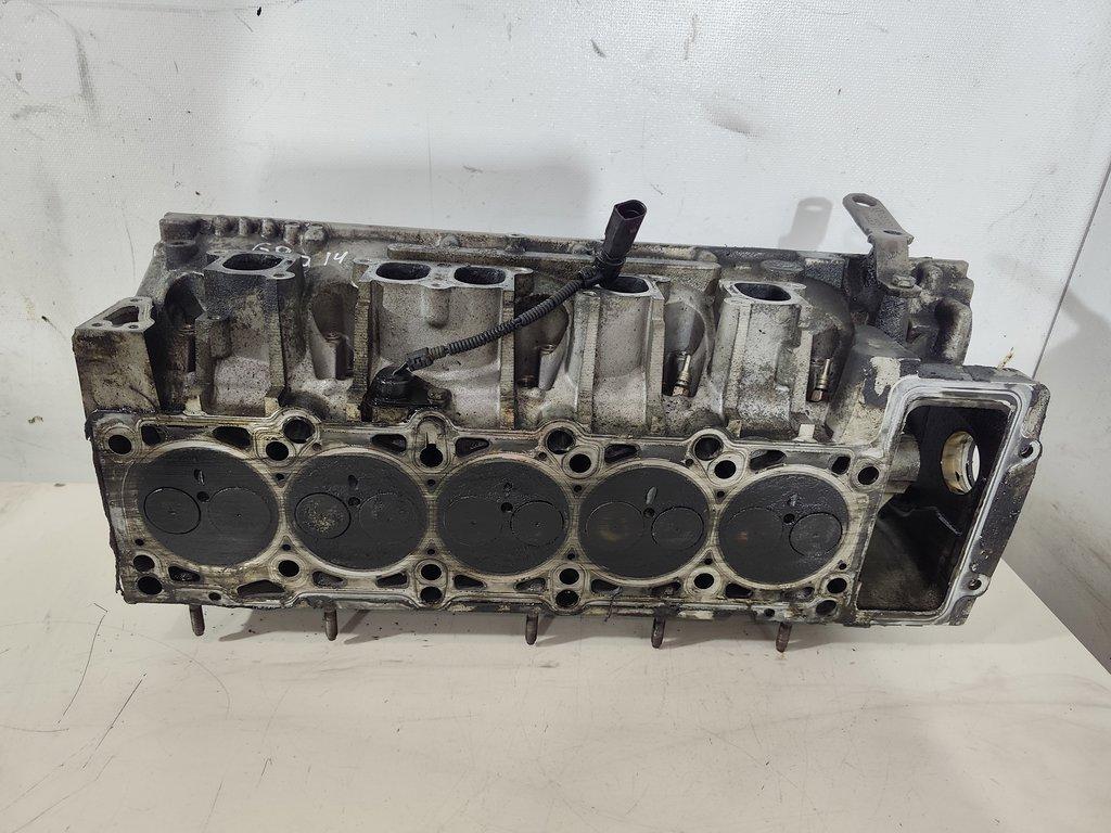 головка блока цилиндров Volkswagen Transporter T5 2006, 2.5 л., TDi, дизель, микроавтобус, AXE, AXD - фото №1