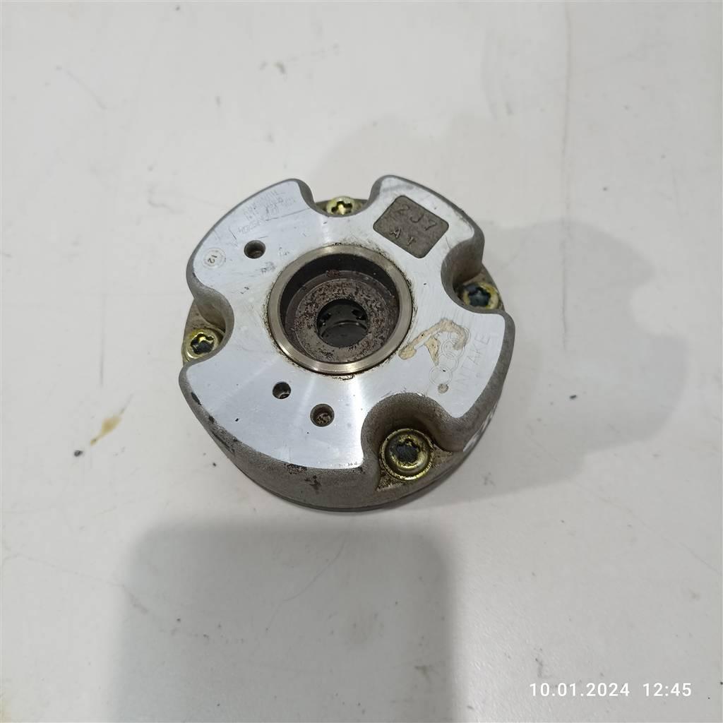 фазорегулятор Audi A6 4F/C6 2006, 3.2 л., BPK, AUK, 06E109083E, 06E109083G, BKH, BYU - фото №1