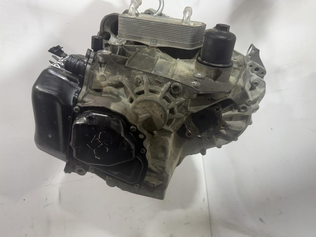 КПП автоматическая (АКПП) Volkswagen Jetta 6 поколение 2012, 2.0 л., TDi, дизель, KDA, LQT, HQN, LTE, MFL, PBF, HXS, HQL, HXU, KMX, KCU, JPJ, KPQ, KPW, HLH, LRA, HXY, GPU, GYM, GYN, HBP, HFQ, HJQ, HLE, HLF, HQF, HTB, KMW, KPS, KPU, KQC, LQV, LTD, MFM, MSU, MSV, NJK, NLP, PPY, DQ250, GKF, GPQ, GPV, GSS, GYP, GYQ, GYR, HJP, HQG, HQH, HQM, HQQ, HXT, HYC, HZJ, JPK, JPL, JPQ, KCV, KCW, KMY, KMZ, KNE, KPT, KQX, KXD, LQS, LQW, LRT, LTF, LTG, LTM, MLX, MMB, NJJ, PBE, PPX, KLN, KND - фото №1