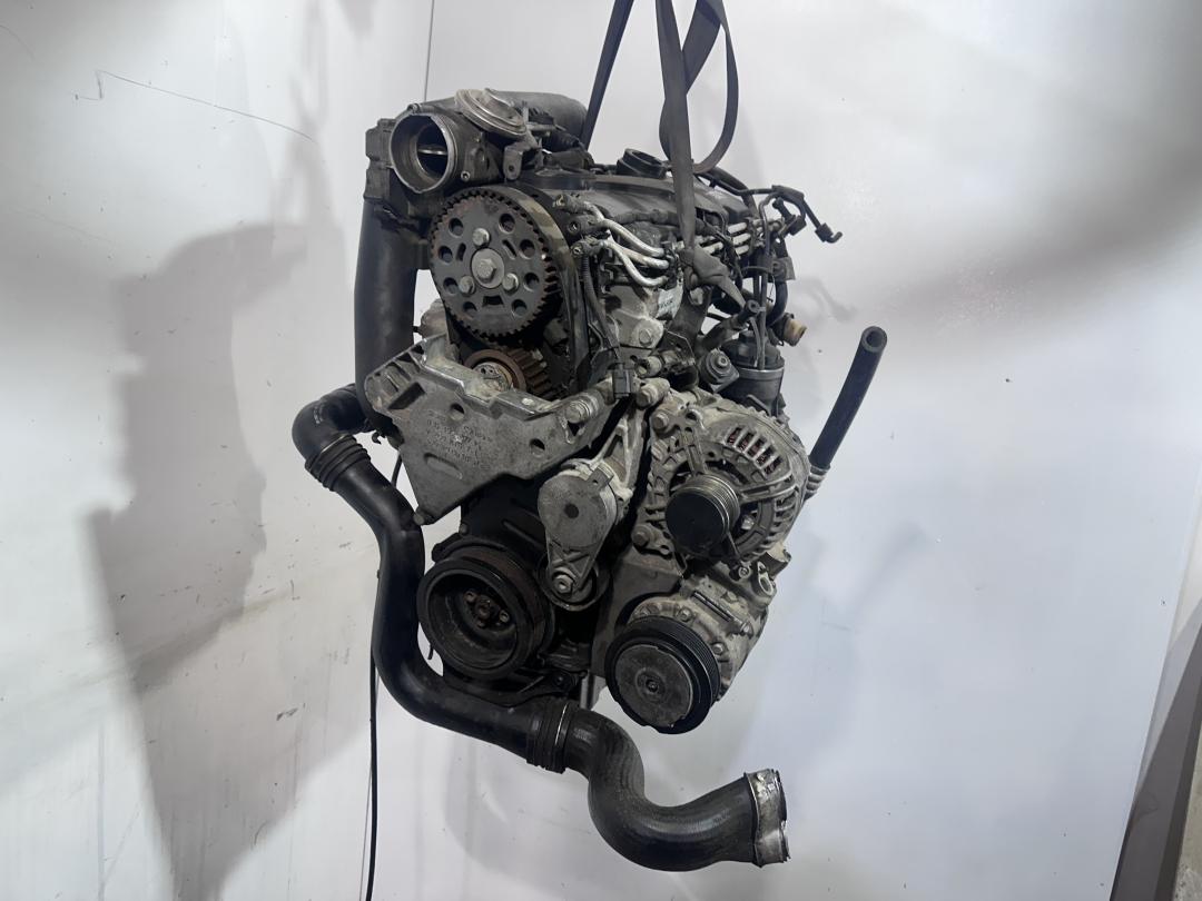 двигатель Volkswagen Caddy 3 поколение 2006, 1.9 л., TDi, дизель, фургон, BDJ, BKC, BDK, BXE, BJB, AVQ, BST - фото №1