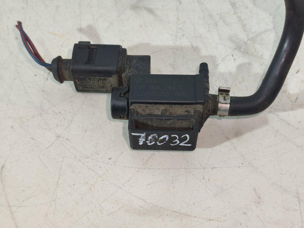 электромагнитный клапан Volkswagen Passat B6 2007, 2.0 л., TFSI, бензин, универсал, 037906283C, . - фото №1