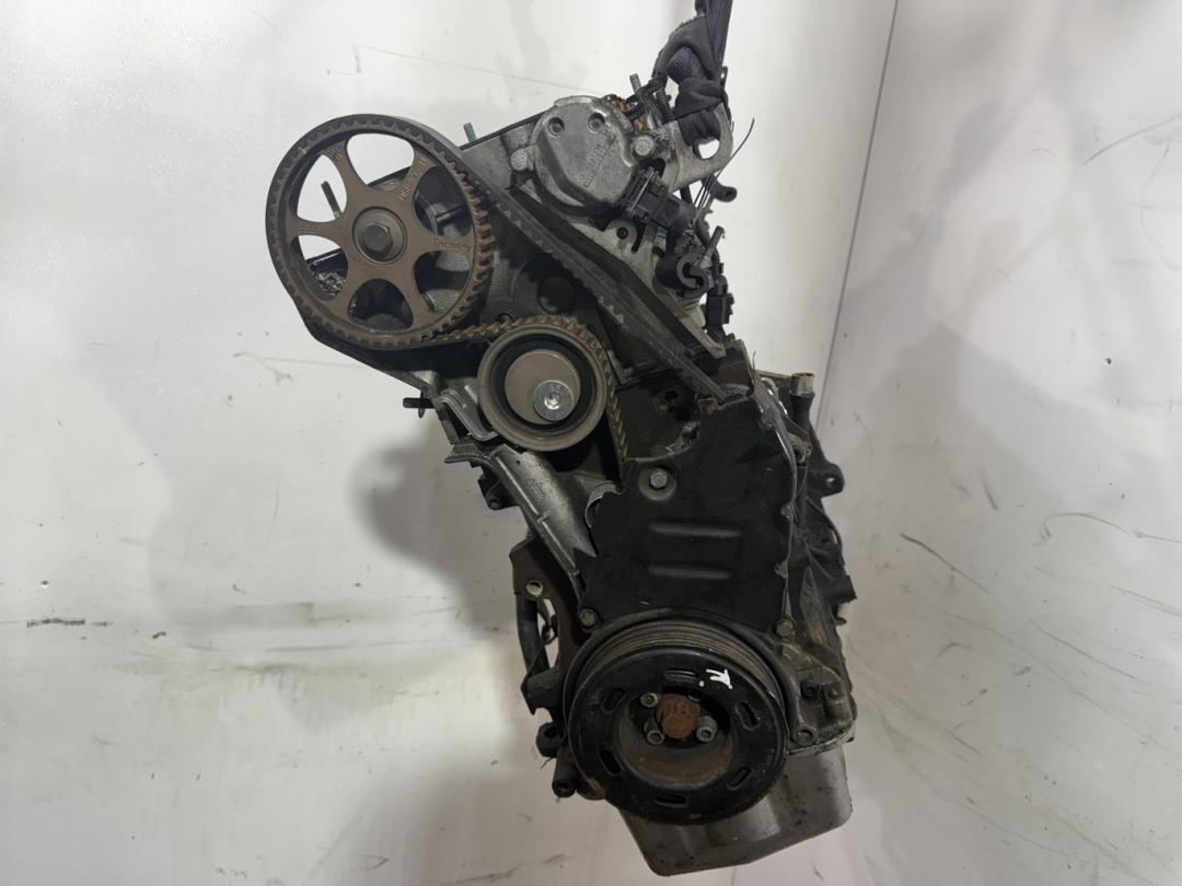двигатель Audi A4 B7 2004, 1.8 л., бензин, седан, AWT, AWM, AMB, AWC, AUG, AVJ, APX, BFB, BAM, AJH, AUQ, BEX, AWP - фото №1