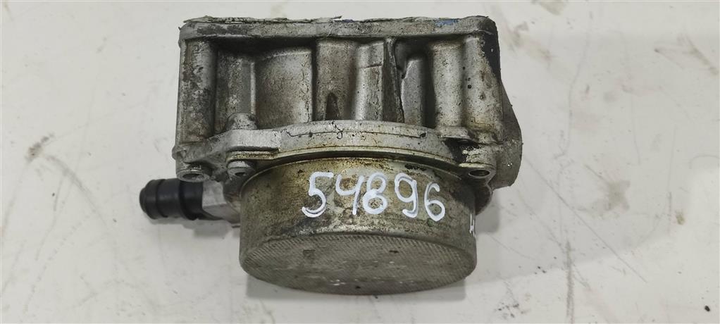 насос вакуумный Audi A4 B7 2006, 2.0 л., TFSI, бензин, седан, 06H145100AB, 06H145100S, CCT, 06H145100AK, 06H145100AD, CABA, CABB - фото №1