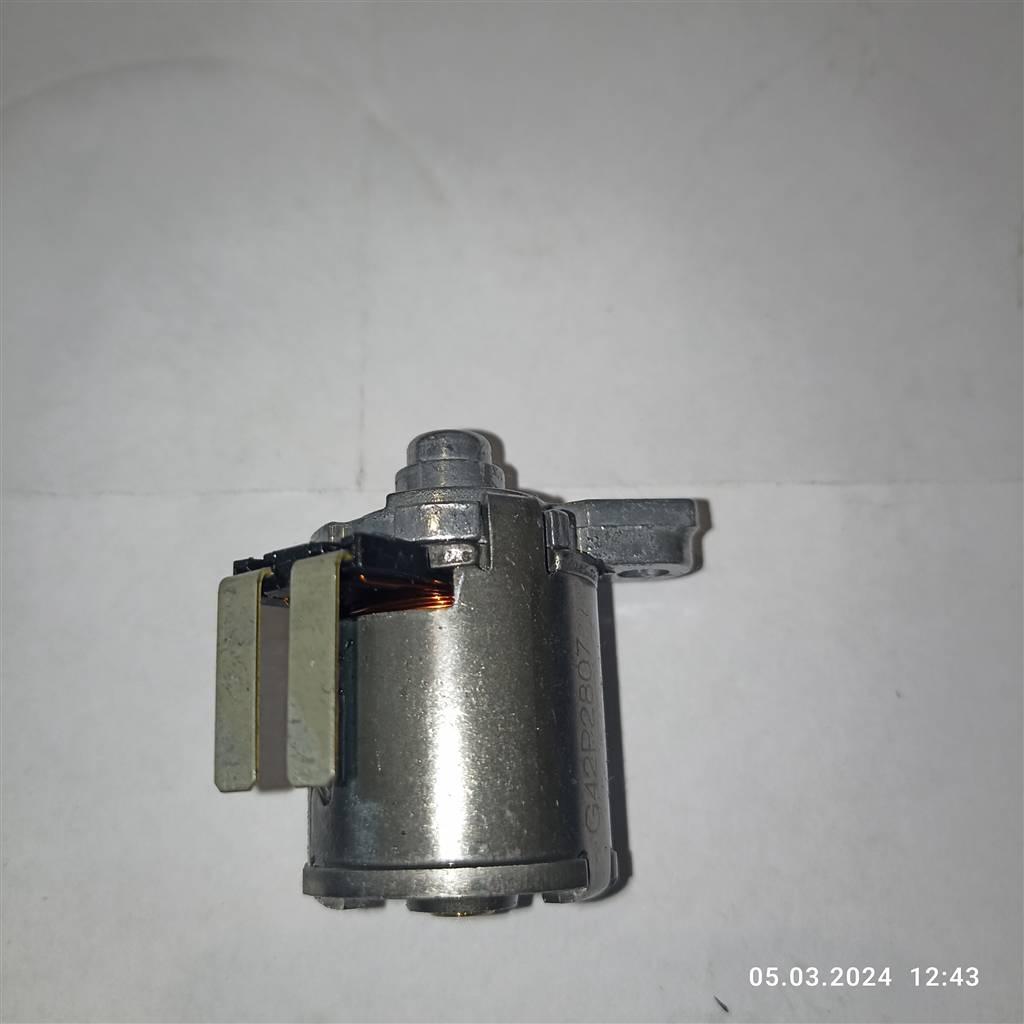 Соленоид (клапан) АКПП Volkswagen Jetta 5 поколение 2008, 2.0 л., TSI, NHR10A, . - фото №1