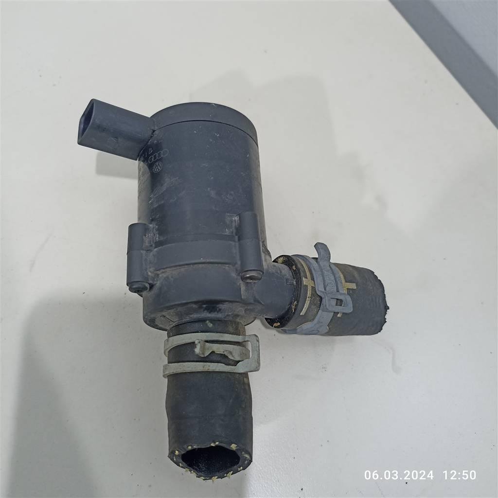 насос антифриза дополнительный Volkswagen Passat B7 2013, 1.4 л., TSI, 1K0965561F, 1K0121093AD, . - фото №1