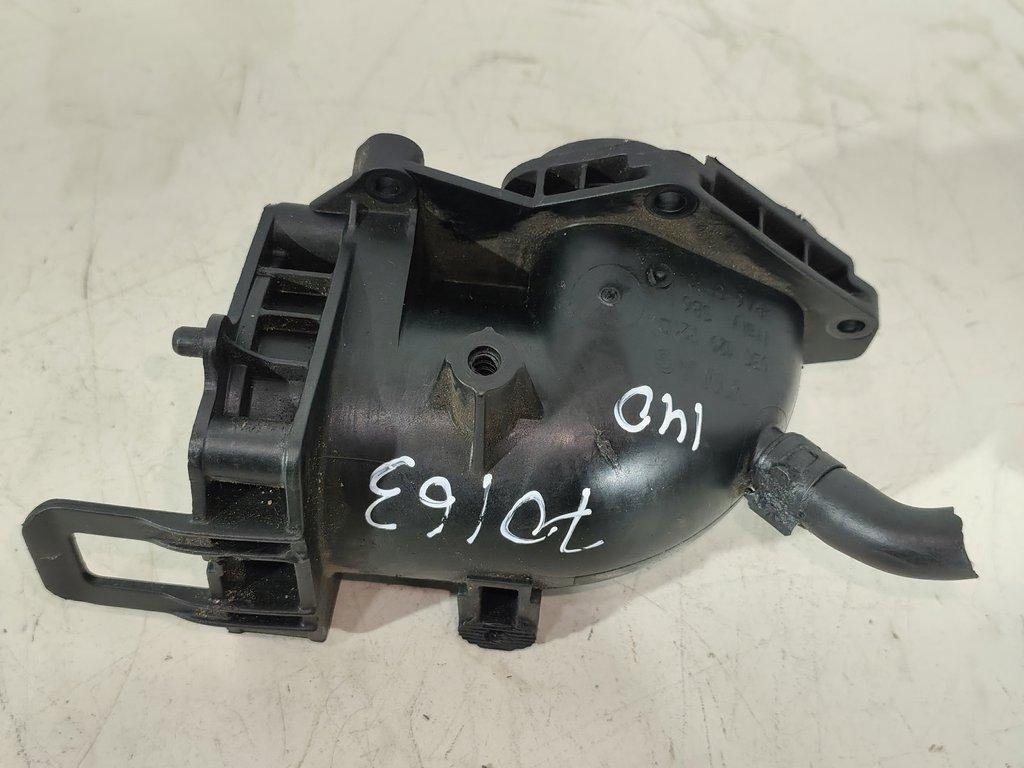 патрубок (трубопровод, шланг) Volkswagen Passat B7 2013, 1.4 л., TSI, бензин, седан, 03C129721B, 03C129721D - фото №1