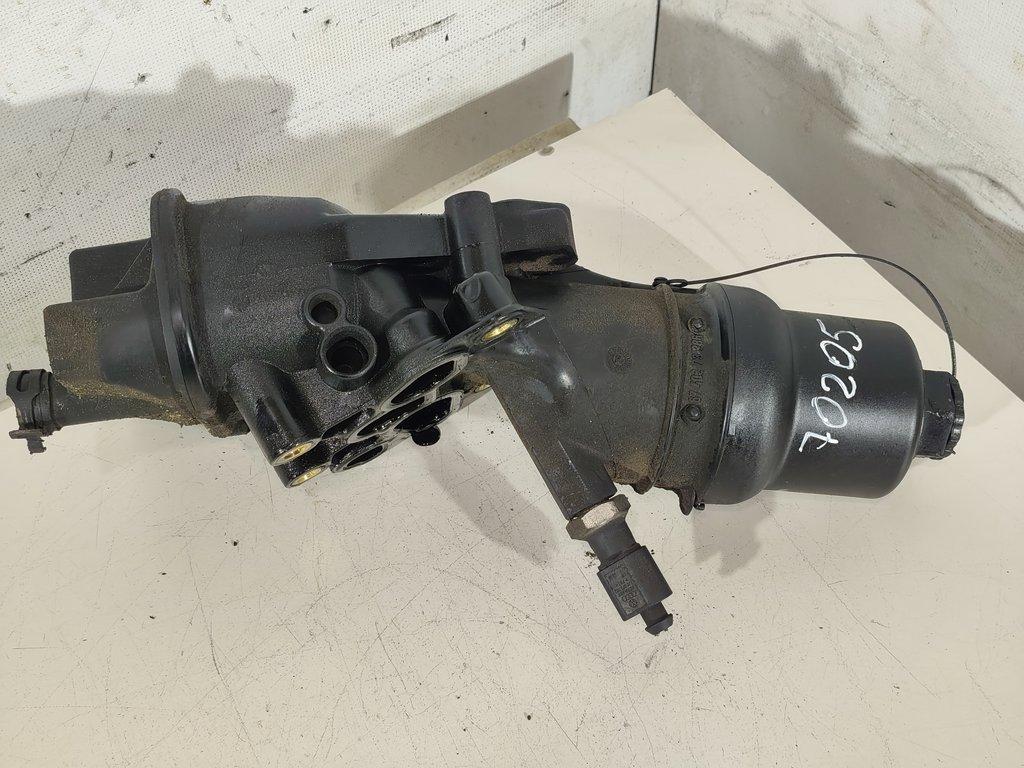корпус масляного фильтра Volkswagen Passat B6 2006, 2.0 л., бензин, седан, 06D115408B, 06D115397G, 06D115397J, 06D115397D, 06D115397K - фото №1