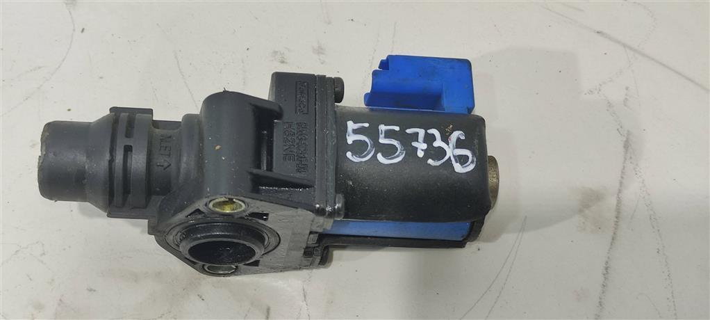 кран отопителя (печки) Ford Kuga 2 поколение 2014, 1.6 л., бензин, седан, B4164T, BM5G8C605DB, . - фото №1