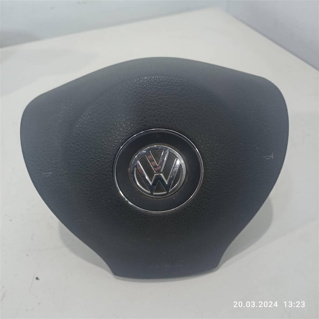 подушка безопасности водителя Volkswagen Jetta 5 поколение 2008, 1KM880201C, . - фото №1