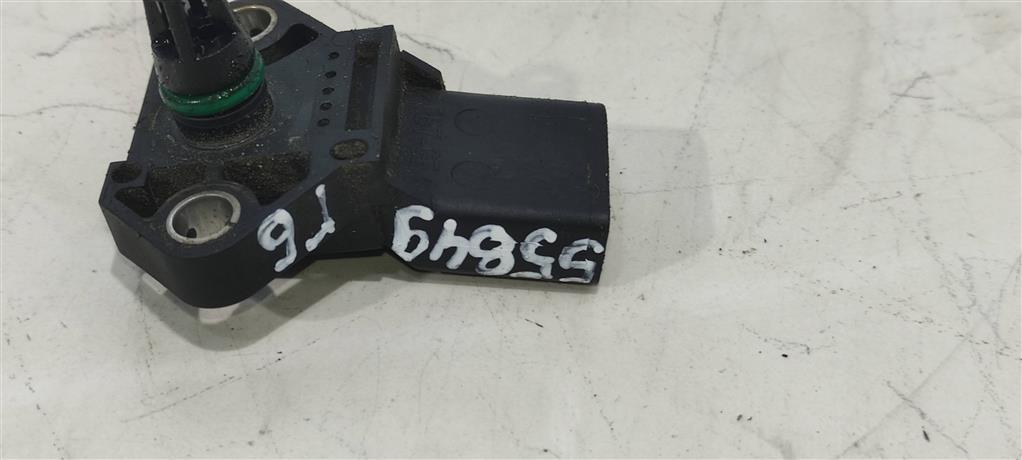 датчик абсолютного давления Volkswagen Passat B6 2007, 1.4 л., TFSI, бензин, универсал, 038906051D, 038906051B, . - фото №1
