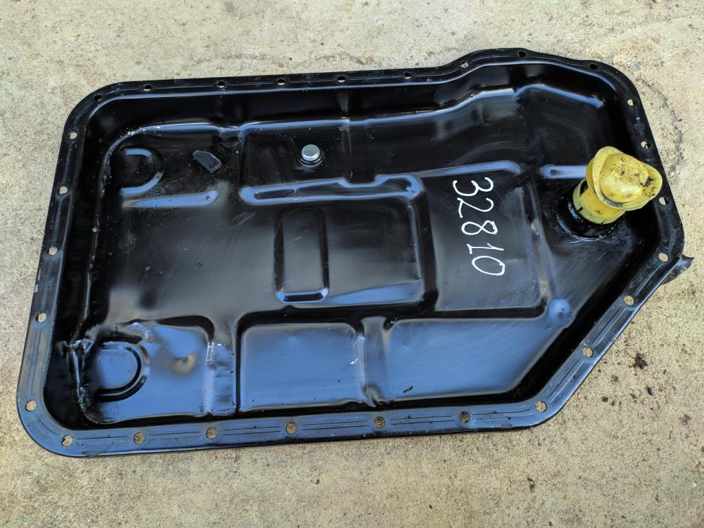 поддон КПП Skoda Superb 1 поколение 2005, 1.9 л., TDi, дизель, седан, 01V321359A, 01V321359B, . - фото №1