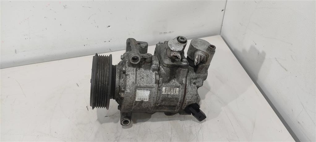 компрессор кондиционера Audi A4 B7 2006, 1.8 л., бензин, универсал, ALT, BFB, 8E0260805BP, 8E0260805CB, 8E0260805BS - фото №1