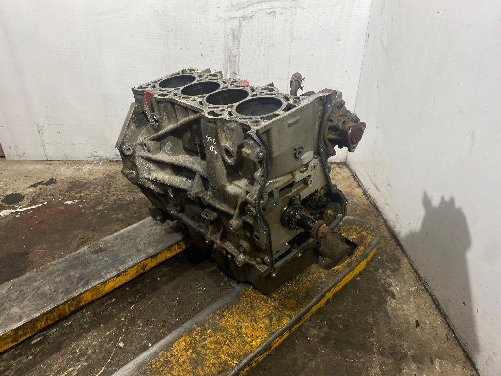 блок цилиндров Land Rover Discovery Sport 1 поколение 2016, 2.0 л., бензин, ., 204PT - фото №1