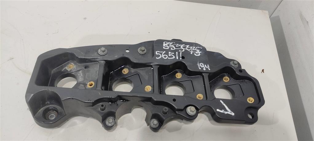клапанная крышка Volvo V40 2 поколение 2015, 1.6 л., бензин, универсал, B4164T, BM5G12257EB, . - фото №1