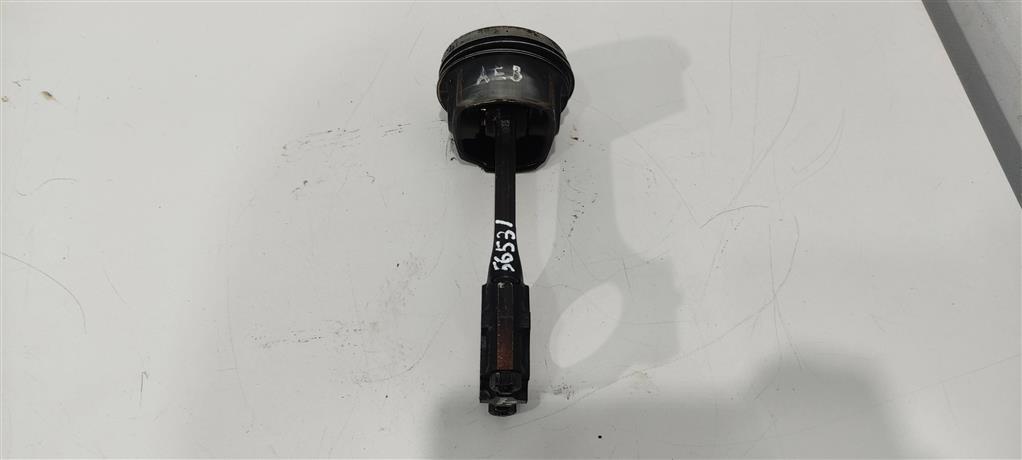 поршень Volkswagen Passat B5 1998, 1.8 л., бензин, седан, ANB, APU, AEB, 06A107065J - фото №1