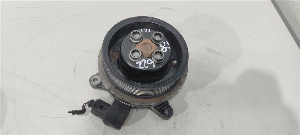 помпа Audi A1 8X 2013, 1.4 л., TSI, бензин, хетчбэк 5 дв., BLG, BMY, 03C880727D, 03C121004J, CDGA, CAVD - фото №1