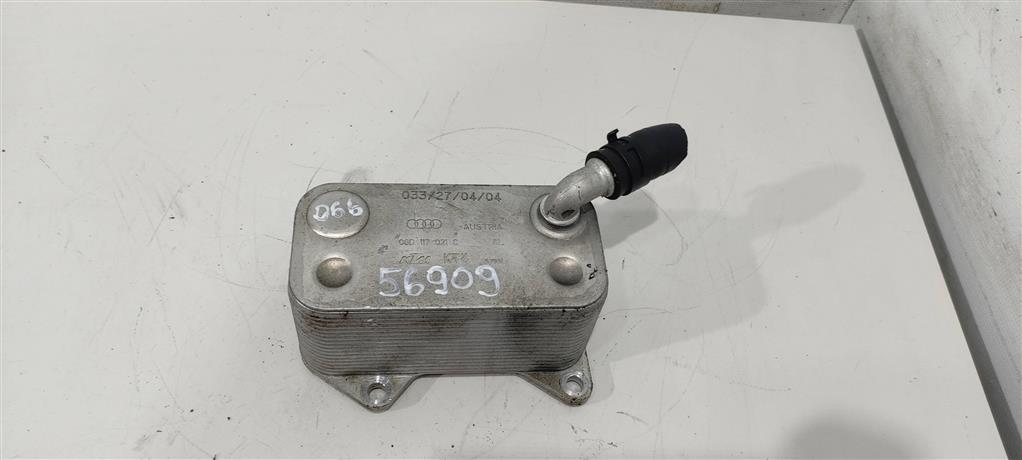 радиатор масляный Audi A4 B7 2006, 2.0 л., FSI, бензин, седан, 06D117021C, BVZ, BLR, BLX, BLY, BPJ, BWE, AXW, AXX, BWA, BMB, CDLH, CAWB, CCZA, BZC, BGB, CDMA, BWA1, CCTA, . - фото №1