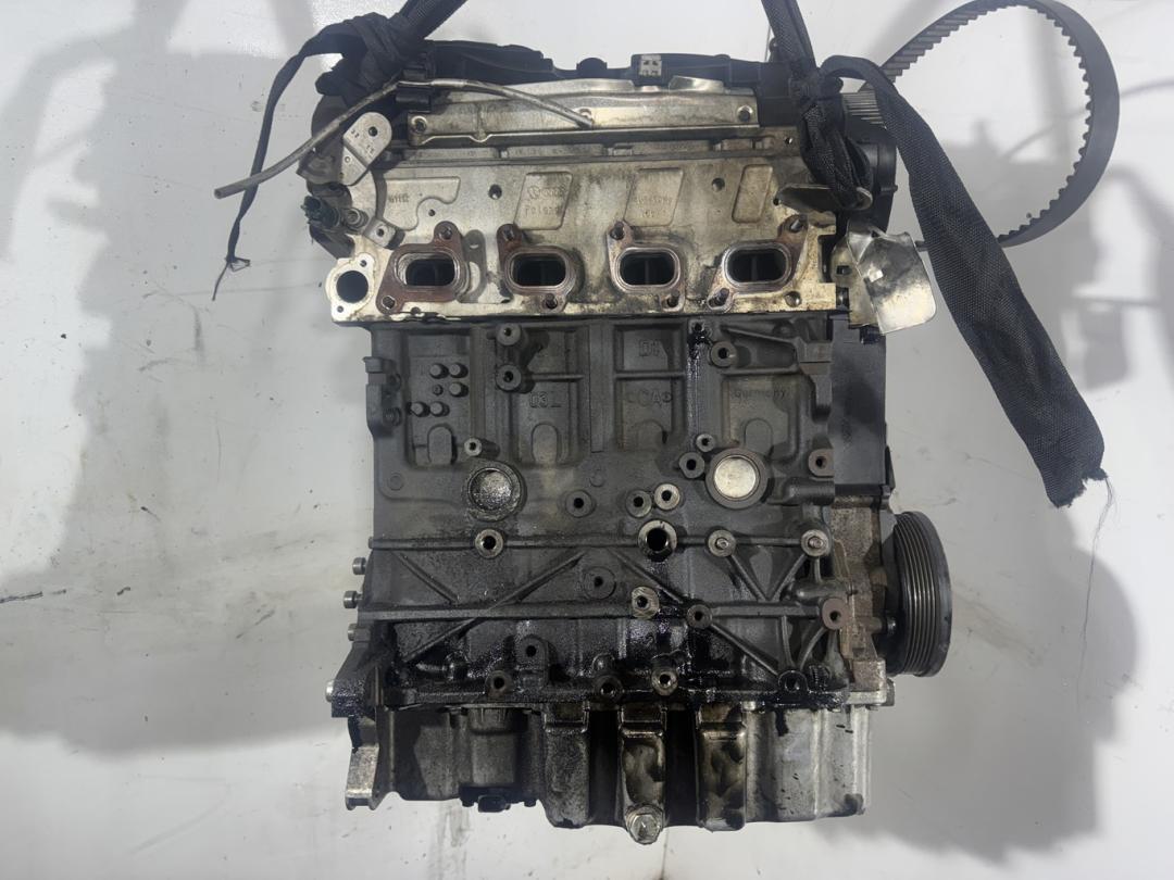 двигатель Volkswagen Jetta 6 поколение 2012, 2.0 л., TDi, дизель, CNE, CKU, CKT, CSH, CAA, CDC, CNF, CLCA, CLJA, CLJ, CLC, CDB, CKUB, CAAA, CAAB, CAAC, CAAD, CAAE, CLCB, CGL, CKTB, CKTC, CSNA, CSL, CDBA, CDCA, CNEA, CSHA, CSN - фото №1