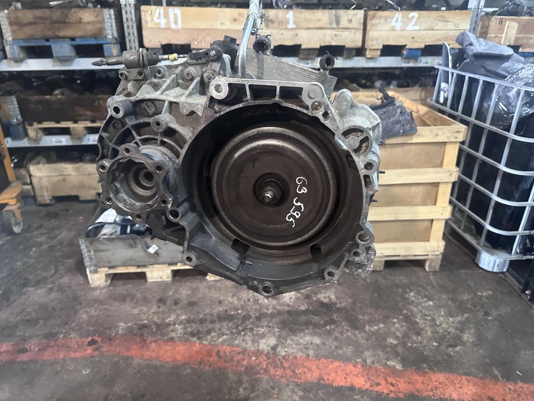 КПП автоматическая (АКПП) Volkswagen Golf 5 поколение 2007, 2.0 л., TDi, дизель, KDA, LQT, HQN, LTE, MFL, PBF, HXS, HQL, HXU, KMX, KCU, JPJ, KPQ, KPW, HLH, LRA, HXY, GPU, GYM, GYN, HBP, HFQ, HJQ, HLE, HLF, HQF, HTB, KMW, KPS, KPU, KQC, LQV, LTD, MFM, MSU, MSV, NJK, NLP, PPY, DQ250, GKF, GPQ, GPV, GSS, GYP, GYQ, GYR, HJP, HQG, HQH, HQM, HQQ, HXT, HYC, HZJ, JPK, JPL, JPQ, KCV, KCW, KMY, KMZ, KNE, KPT, KQX, KXD, LQS, LQW, LRT, LTF, LTG, LTM, MLX, MMB, NJJ, PBE, PPX, KLN, KND - фото №1