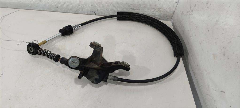 трос кулисы КПП Volkswagen Caddy 3 поколение 2006, 1.9 л., TDi, дизель, минивэн, BKC, 1K0711266L, 1K0711265L, 1K0711266B, BXE, BLS, BMM, 1K0711265R, AZV, 1K0711266AP - фото №1