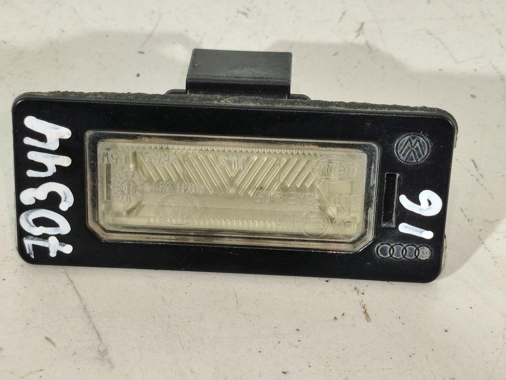 подсветка номера Audi A4 B8/8K 2010, бензин, седан, 8T0943021, . - фото №1