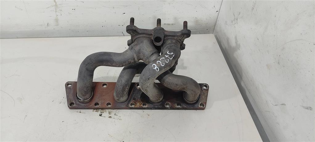 коллектор выпускной Audi A3 8L 1999, 1.8 л., бензин, хетчбэк 5 дв., 06A253031F, 06A253031AA, APG - фото №1