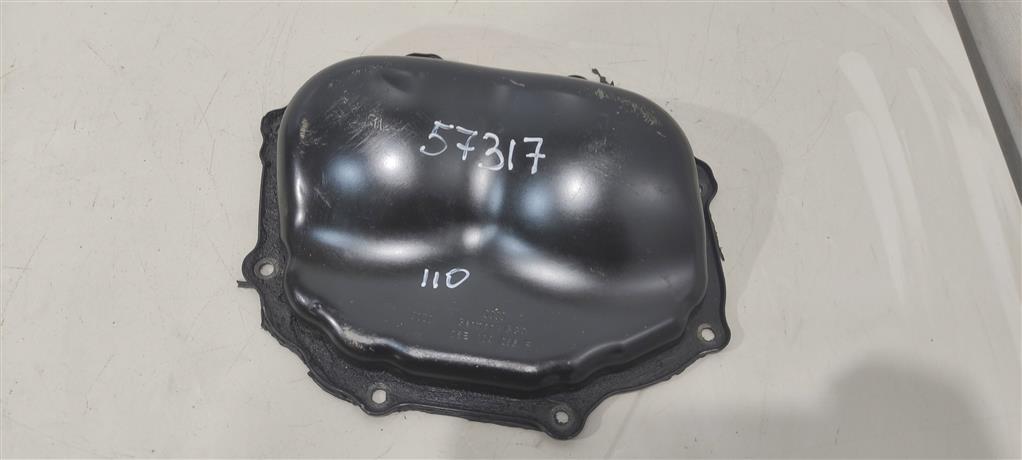 крышка двигателя передняя Audi A6 4F/C6 2006, 3.2 л., бензин, седан, BPK, AUK, 06E109285F, BKH, BYU, . - фото №1