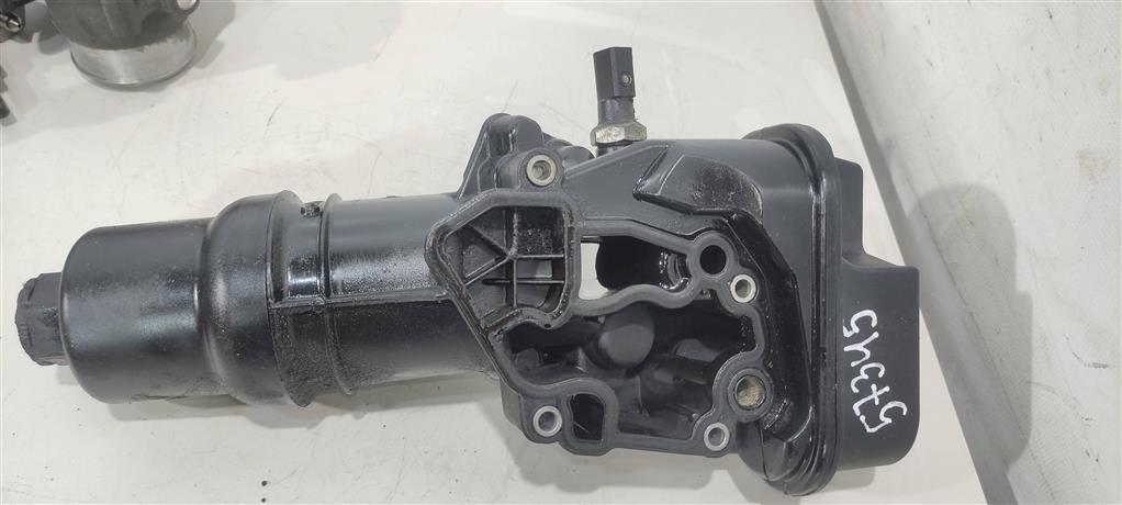 корпус масляного фильтра Volkswagen Passat B6 2006, 2.0 л., TFSI, бензин, седан, 06F115397F, BPG, BPY, BPJ, BWE, 06F115397J, 06F115397H, AXX, BWA, BWT, BGB, BUL, BYK, BYD - фото №1