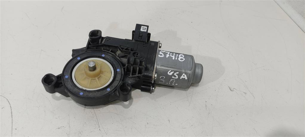моторчик стеклоподъемника задний правый Volkswagen Passat USA 2013, бензин, седан, 561959812B, . - фото №1