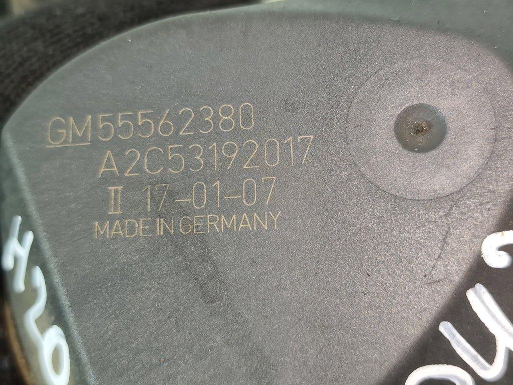 заслонка дроссельная Opel Astra J 2009, 1.8 л., бензин, хетчбэк 5 дв., 55562380, . - фото №1