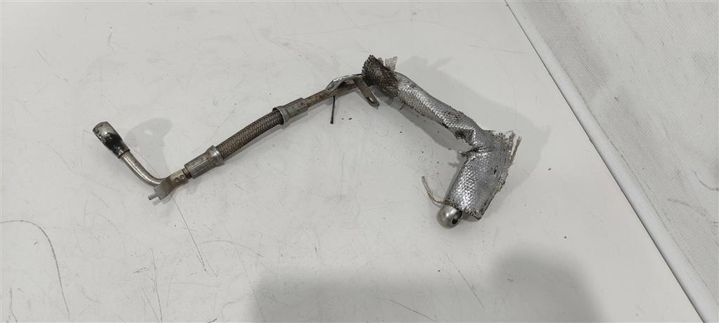 масляная трубка турбины Volkswagen Passat B6 2007, 1.8 л., бензин, седан, BPY, 06F145778F, AXX, BWA, CDL, BZC, BYD, BHZ, BWJ, 06F145778G - фото №1