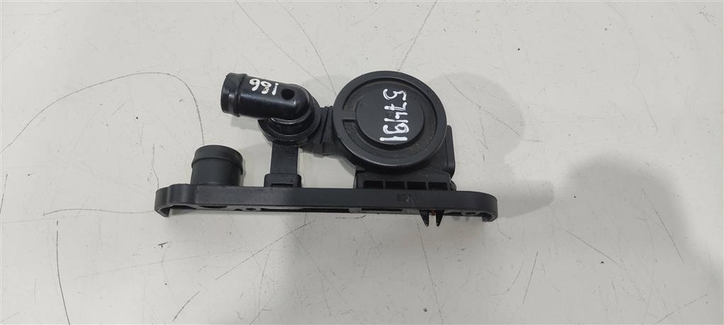 мембрана клапанной крышки Volkswagen Jetta 5 поколение 2009, 2.0 л., бензин, седан, 06F129101N, AXX, BWA, CDL, 06F129101R - фото №1