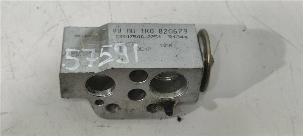 расширительный клапан кондиционера Volkswagen Passat B7 2013, 1K0820679, 1K1820103, . - фото №1