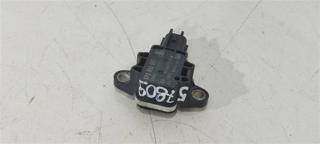 датчик удара Audi A4 B7 2006, 1.8 л., бензин, седан, 8P0955557, . - фото №1