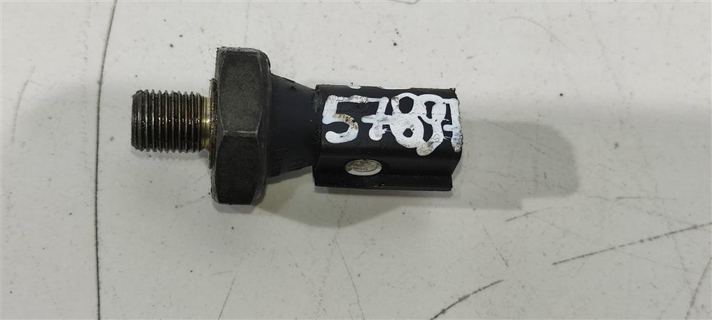 датчик давления масла Audi A4 B7 2006, бензин, 06A919081E, 06A919081D, 06A919081J, . - фото №1