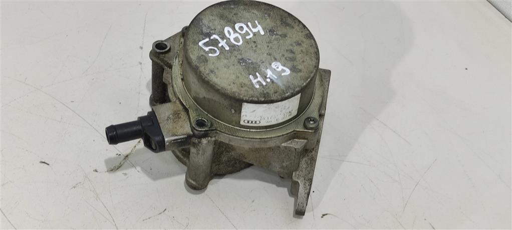 насос вакуумный Volkswagen Passat B6 2007, 1.8 л., TFSI, бензин, универсал, 06H145100AB, 06H145100S, BYT, BZB, 06H145100AK, CAWB, BZW - фото №1