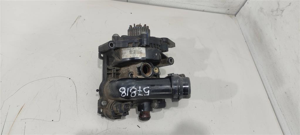 помпа Volkswagen Passat B6 2009, 2.0 л., бензин, седан, BYT, 06H121026AB, BZB, CCZA, CCTA, CDAA, CBFA, CDHB, CFKA, CABA, CABB, CAEB, CDNC, CAEA, CHJA, . - фото №1