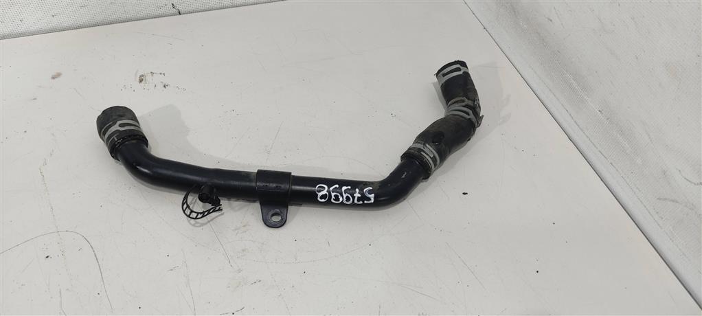 трубка охлаждающей жидкости Audi A4 B7 2006, 2.0 л., бензин, седан, 06D121111G, BPJ, BWE, 06D121065L, 06D121065J, BGB, BUL, BYK - фото №1