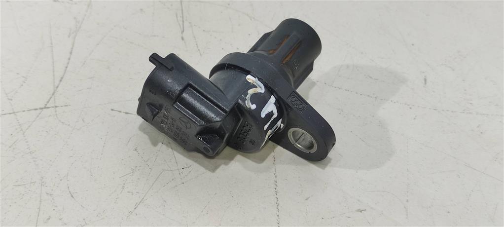датчик распредвала Mercedes-Benz E-Класс W212/S212/C207/A207 2012, 1.8 л., бензин, седан, 271.860, A0041539628, 0232103050 - фото №1