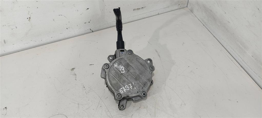 насос вакуумный Audi A6 4F/C6 2006, 2.0 л., бензин, универсал, 06D145100E, BPG, AWA, BPY, BWE, 06D145100G, AXX, BWA, 06D145100H, BWT, 06D145100F, BGB, BUL, BYK, BYD, . - фото №1
