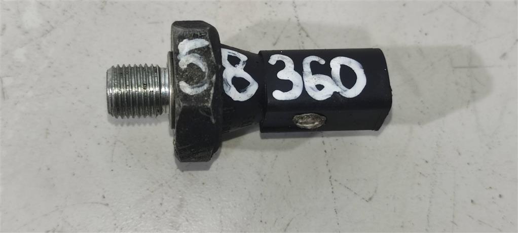 датчик давления масла Audi A4 B7 2006, бензин, 06A919081F, 06A919081E, 06A919081D, 06A919081J, . - фото №1